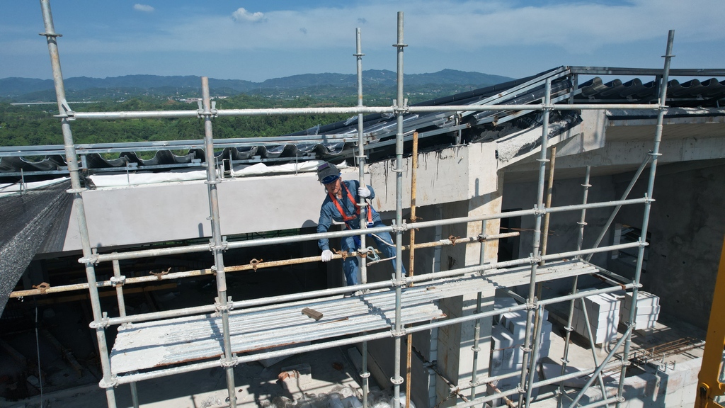 專版：致敬！在高溫下堅守的勞動者！(分離-FZ0039358444